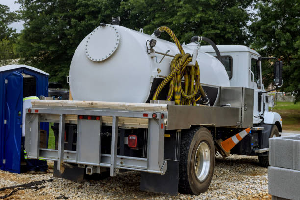 Portable Toilet Options We Offer in Meadow Woods, FL